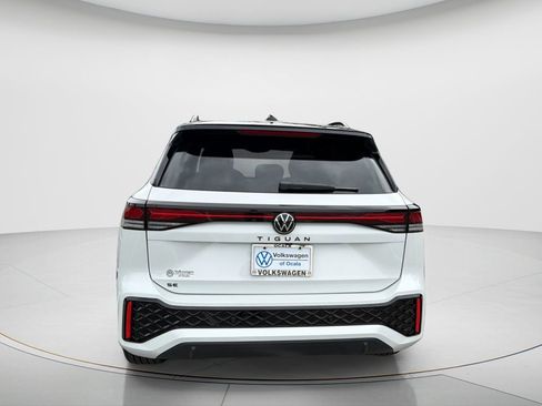 New 2026 Volkswagen Tiguan SE R-Line FWD image 6