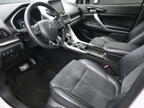 Used 2024 Mitsubishi Eclipse Cross SE image 9