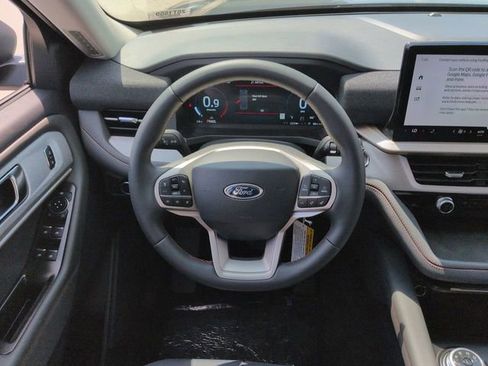 New 2025 Ford Explorer Active image 16