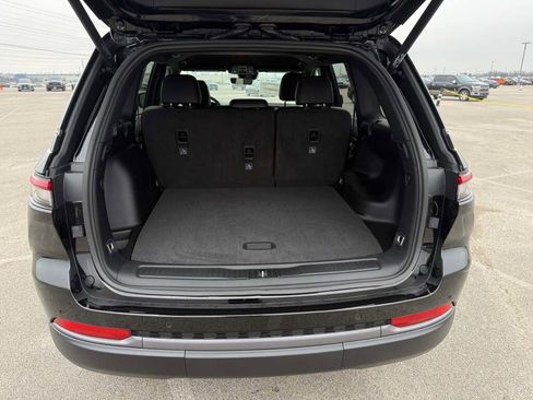 New 2026 Jeep Grand Cherokee Altitude image 18