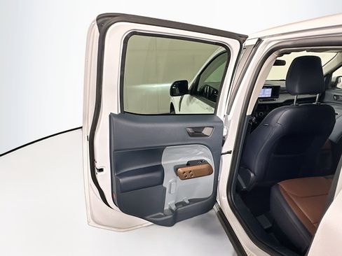 Used 2023 Ford Maverick Lariat w/ Equipment Group 500A Standard image 23