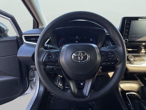 Used 2022 Toyota Corolla LE FWD image 22