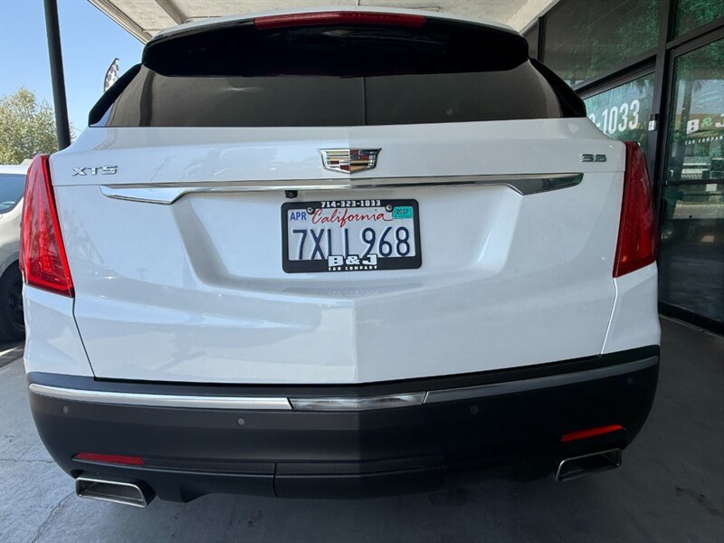 Used 2017 Cadillac XT5 Luxury w/ Driver Awareness Package FWD image 13
