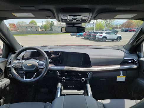 New 2026 Chevrolet Suburban Premier w/ Sun And Tow Package AWD/4WD image 8