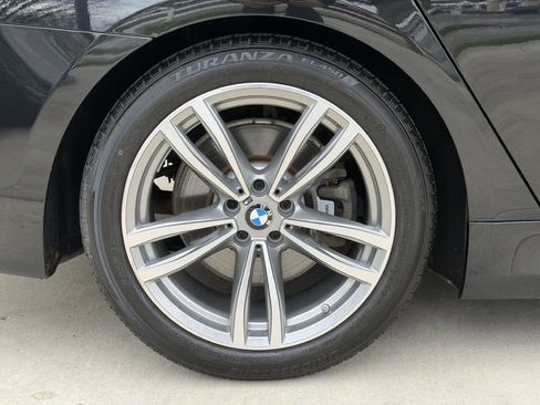 Used 2019 BMW 740i xDrive w/ M Sport Package image 17