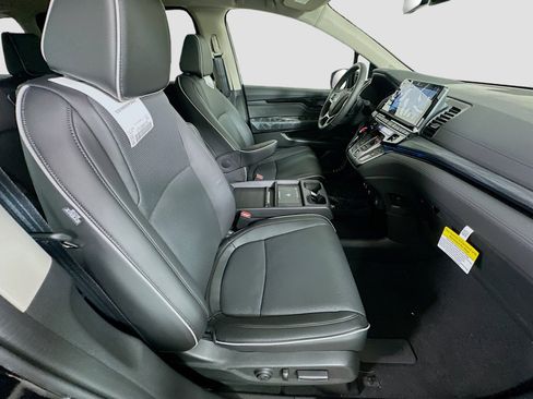 Used 2025 Honda Odyssey Elite image 23