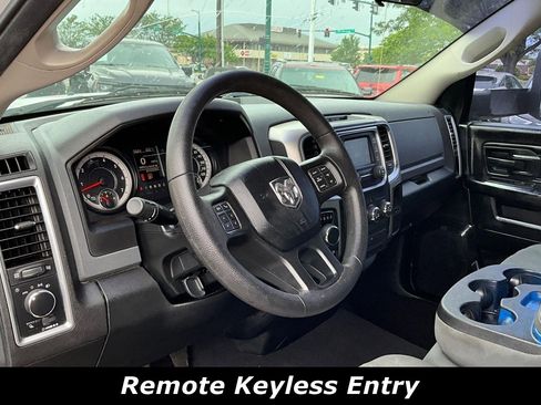 Used 2017 RAM 1500 Classic SLT AWD/4WD image 16