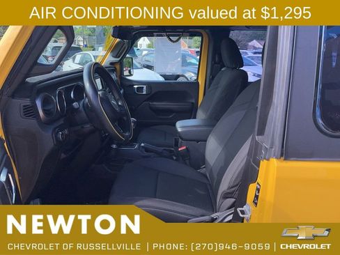 Used 2021 Jeep Wrangler Sport AWD/4WD image 4