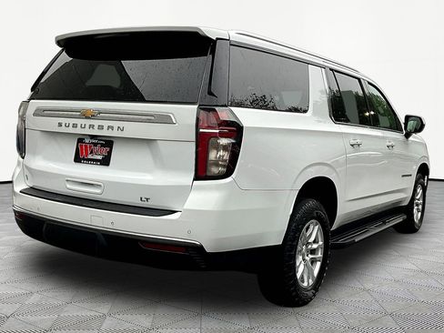 Used 2022 Chevrolet Suburban LT AWD/4WD image 6