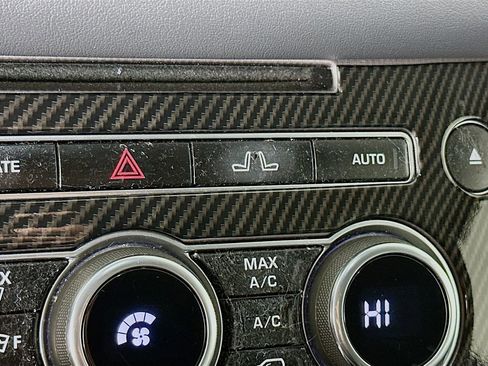 Used 2014 Land Rover Range Rover Sport HSE image 27