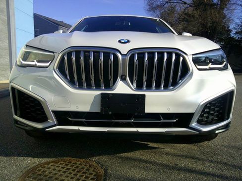Used 2020 BMW X6 xDrive40i w/ Premium Package image 11
