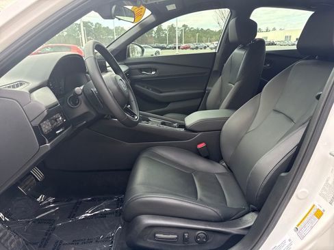 Used 2025 Honda Accord Sport image 13