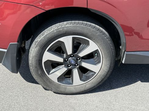 Used 2017 Subaru Forester 2.5i Limited w/ Popular Package #1 AWD/4WD image 11