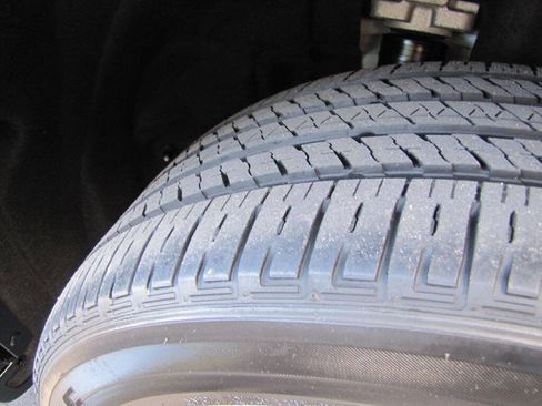 Used 2023 Jeep Grand Cherokee 4WD 4xe image 17