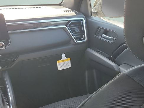 New 2026 GMC Canyon Elevation w/ Convenience Package image 26