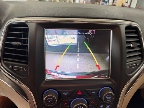 Used 2016 Jeep Grand Cherokee Limited AWD/4WD image 30