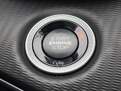 New 2025 Jeep Grand Cherokee L Laredo w/ Luxury Tech Group I image 30