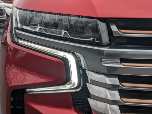 Used 2024 Chevrolet Tahoe High Country image 10