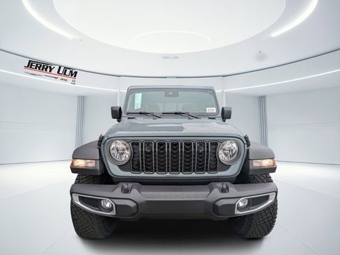 New 2025 Jeep Gladiator Sport image 6