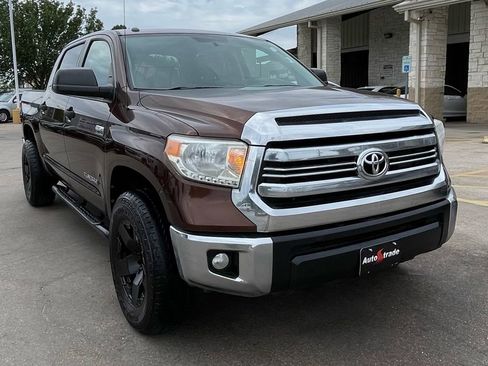 Used 2016 Toyota Tundra SR5 AWD/4WD image 3