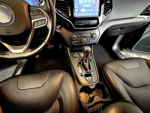 Used 2020 Jeep Cherokee Limited AWD/4WD image 18