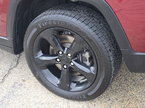 Certified 2023 Jeep Grand Cherokee L Laredo image 17