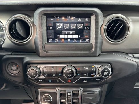 Used 2023 Jeep Wrangler Unlimited w/ Cold Weather Group AWD/4WD image 22
