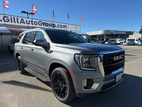 Used 2022 GMC Yukon SLE image 2
