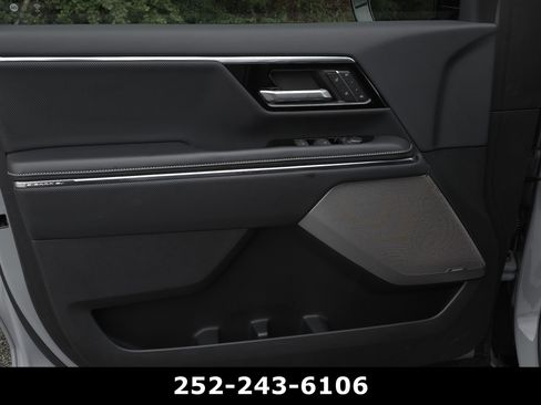 Used 2025 GMC Sierra EV Denali AWD/4WD image 31