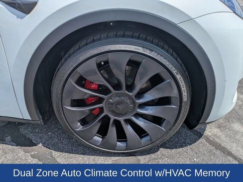 Used 2023 Tesla Model Y Performance AWD/4WD image 12