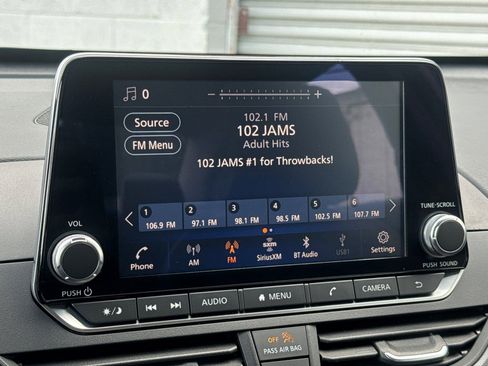 Used 2024 Nissan Altima 2.5 SR image 21