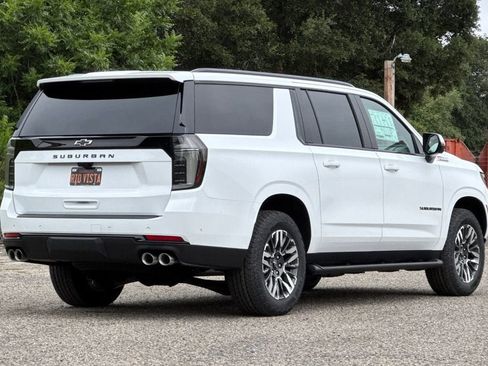New 2026 Chevrolet Suburban Z71 AWD/4WD image 4
