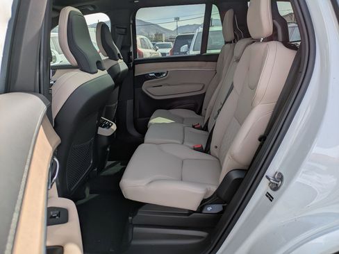 New 2026 Volvo XC90 B5 Plus w/ Protection Package AWD/4WD image 15