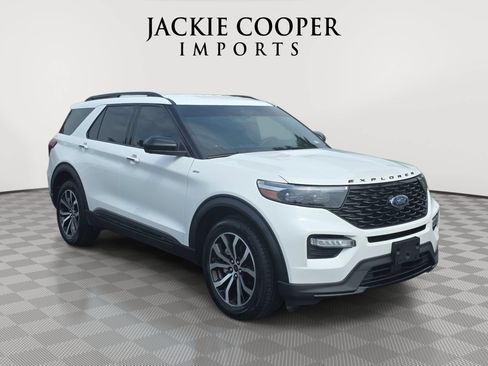Used 2022 Ford Explorer ST-Line AWD/4WD image 3