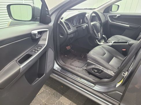 Used 2016 Volvo XC60 T5 Platinum w/ Climate Package AWD/4WD image 21