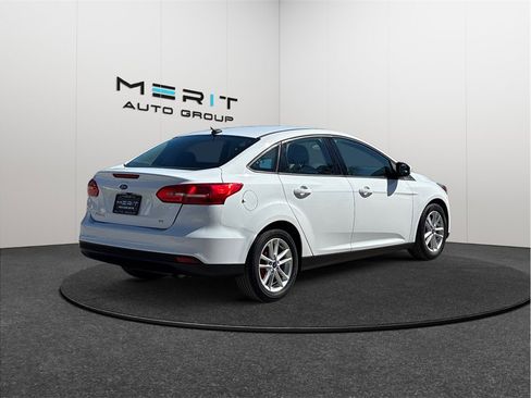 Used 2017 Ford Focus SE image 9