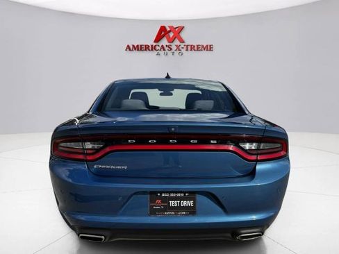Used 2020 Dodge Charger SXT RWD image 5