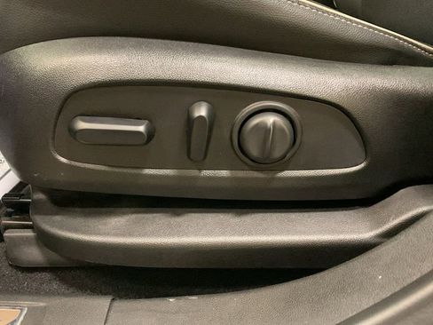 Used 2021 GMC Acadia Denali w/ Denali Technology Package image 36