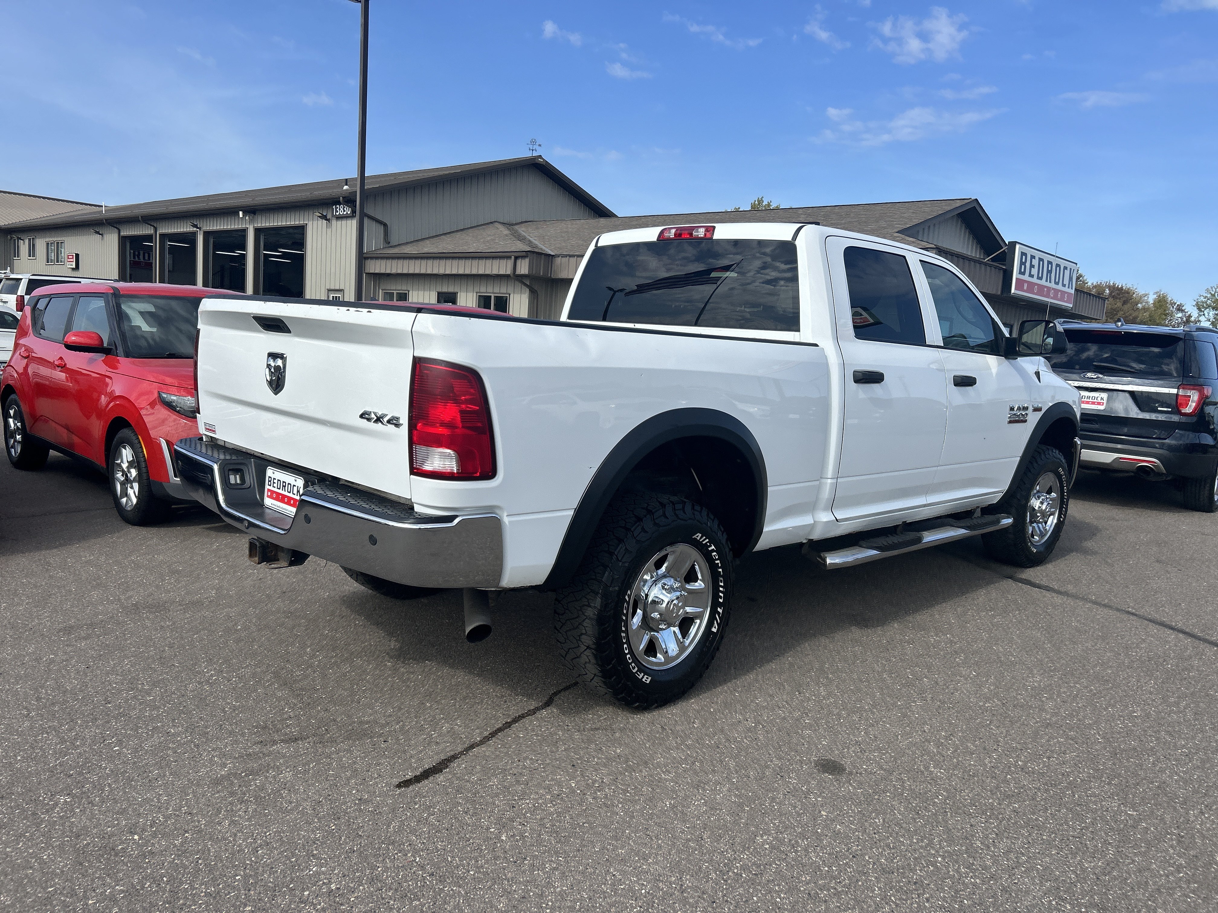 Used 2018 RAM 2500 Tradesman w/ Chrome Appearance Group AWD/4WD image 4