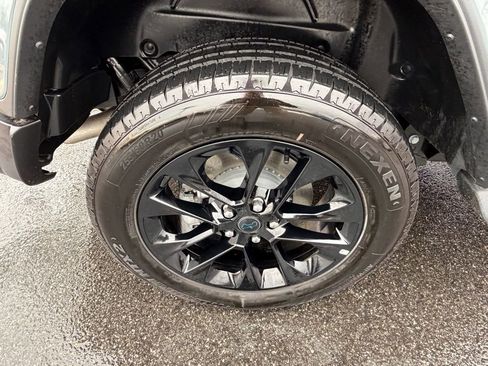 Used 2025 Jeep Wrangler Unlimited Sahara image 13