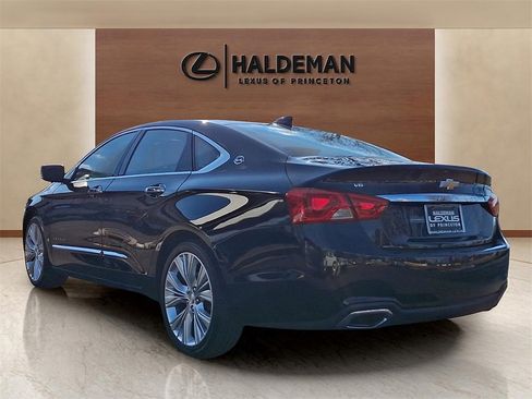 Used 2017 Chevrolet Impala Premier w/ Enhanced Convenience Package image 5