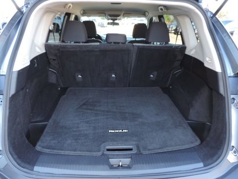 Used 2021 Nissan Rogue SV FWD image 20