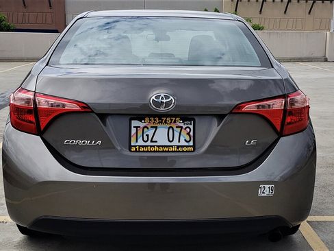 Used 2018 Toyota Corolla LE image 8