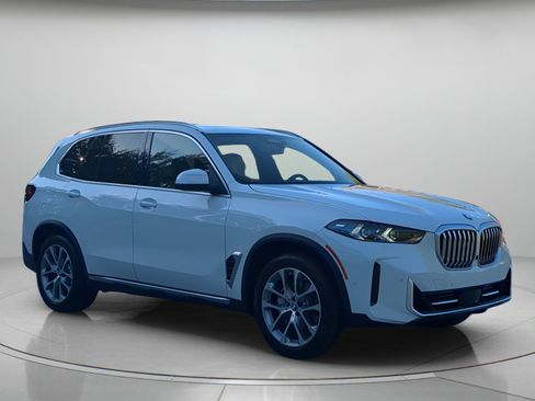 Used 2025 BMW X5 xDrive40i w/ Premium Package AWD/4WD image 38