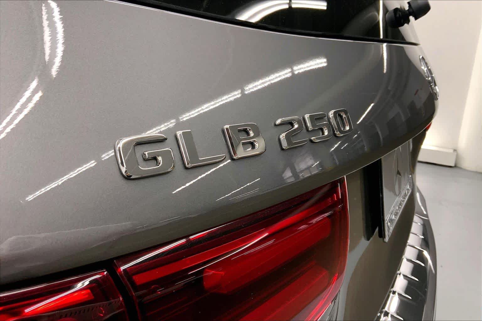 Used 2026 Mercedes-Benz GLB 250 image 15