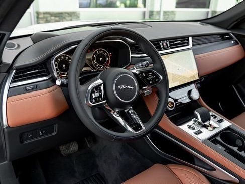 New 2026 Jaguar F-PACE R-Dynamic S image 16