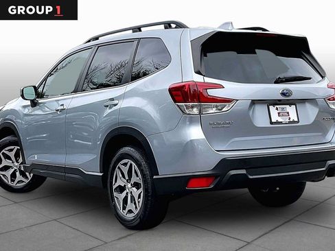 Used 2023 Subaru Forester Premium AWD/4WD image 12