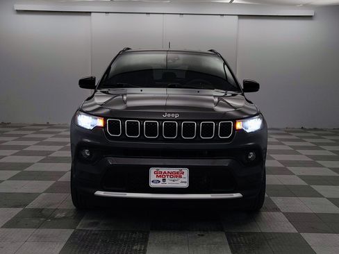 Used 2023 Jeep Compass Limited AWD/4WD image 4