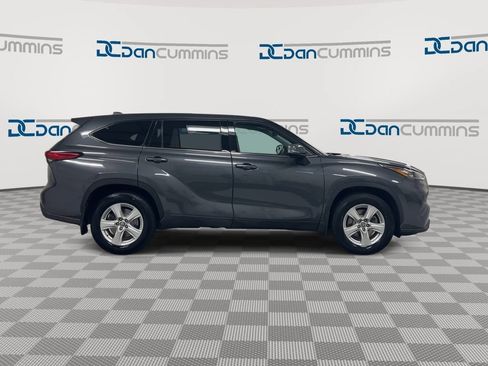 Used 2020 Toyota Highlander L AWD/4WD image 9