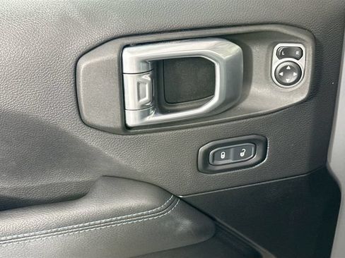 Used 2023 Jeep Wrangler Unlimited Rubicon 4xe w/ Cold Weather Group AWD/4WD image 26